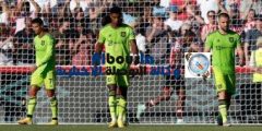 مانشستر يونايتد يسقط برباعية مذلة أمام برينتفورد فى الدوري الإنجليزي