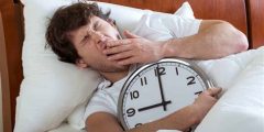 أسباب كثرة النوم والمضاعفات والعلاج