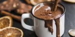 طريقة استخدام مسحوق الكاكاو في إعداد الهوت شوكلت من المنزل؟