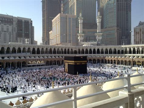 شرح رؤية الساحة المقدسة في مكة في حلم شرح رؤية الساحة المقدسة في مكة في حلم