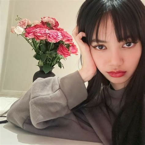 Lalisa Manouan CV Lalisa Manouan CV