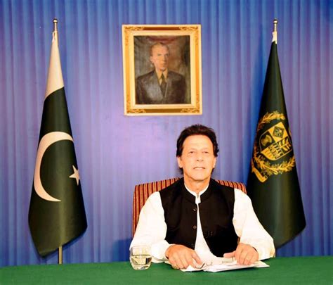 من هو رئيس الوزراء الباكستاني عمران خان من هو رئيس الوزراء الباكستاني عمران خان