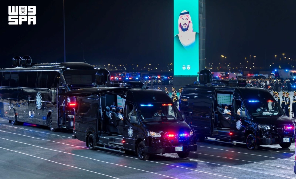 الكاميرات الذكية ولوحات التحكم التفاعلية